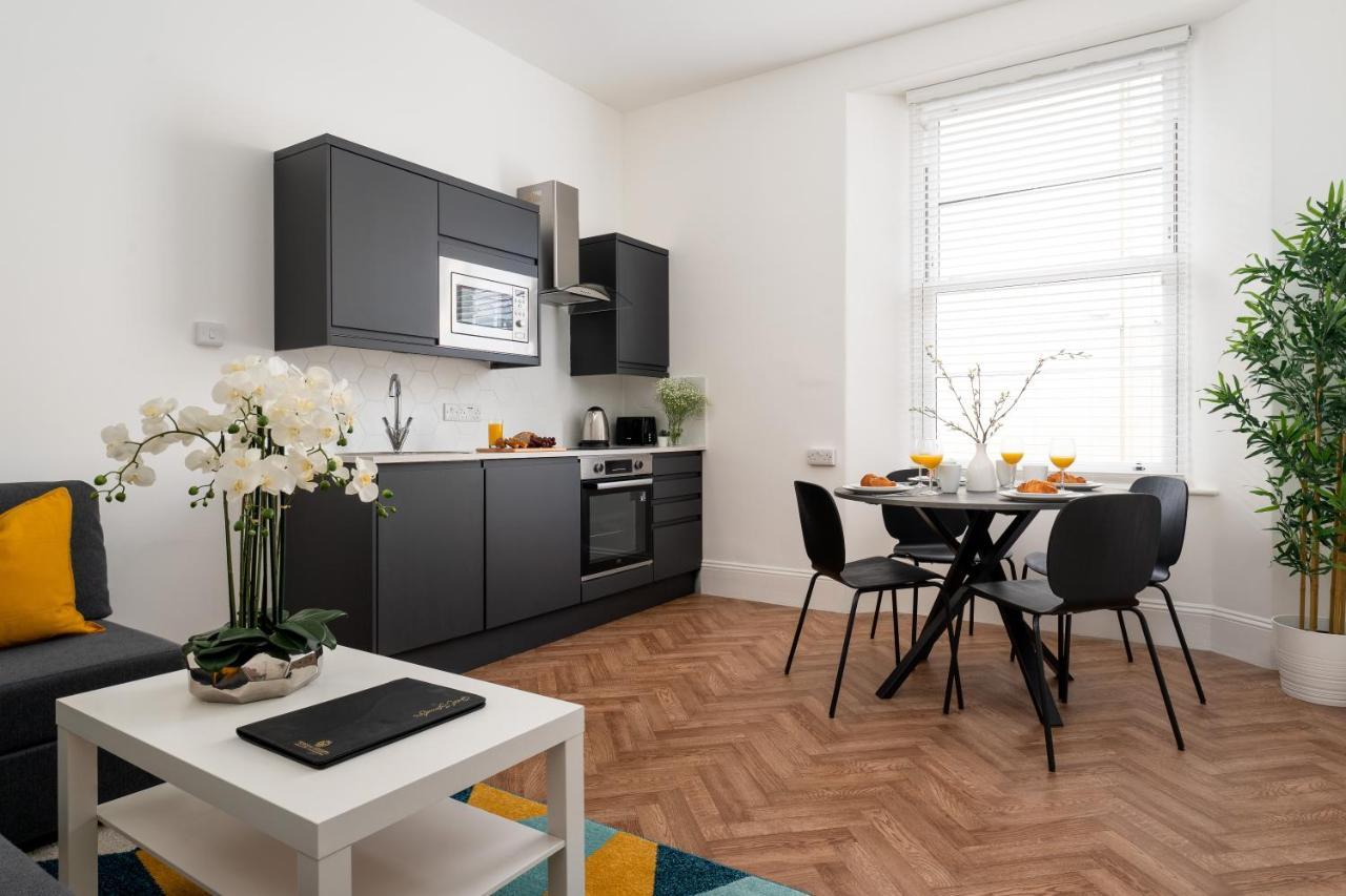 Apartment Near Beach, Heights Modern Apartments, Pet Friendly Torquay